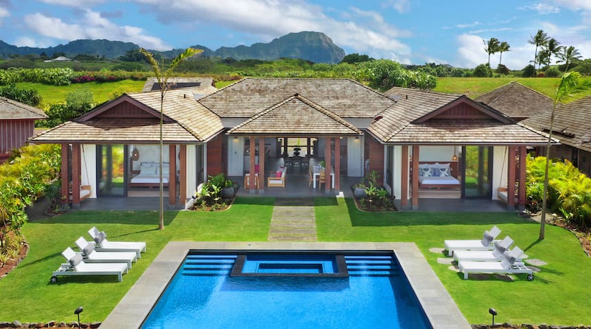 Hale Leimomi: Luxurious Comfort + Pool + Views!