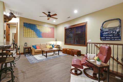 Top Airbnb: Secluded Creekside Retreat near Sequoia National P in Visalia