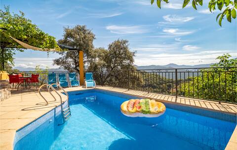 Awesome cottage in Algatocín with WiFi