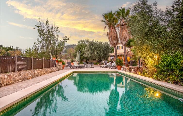 Beautiful home in Alaró
