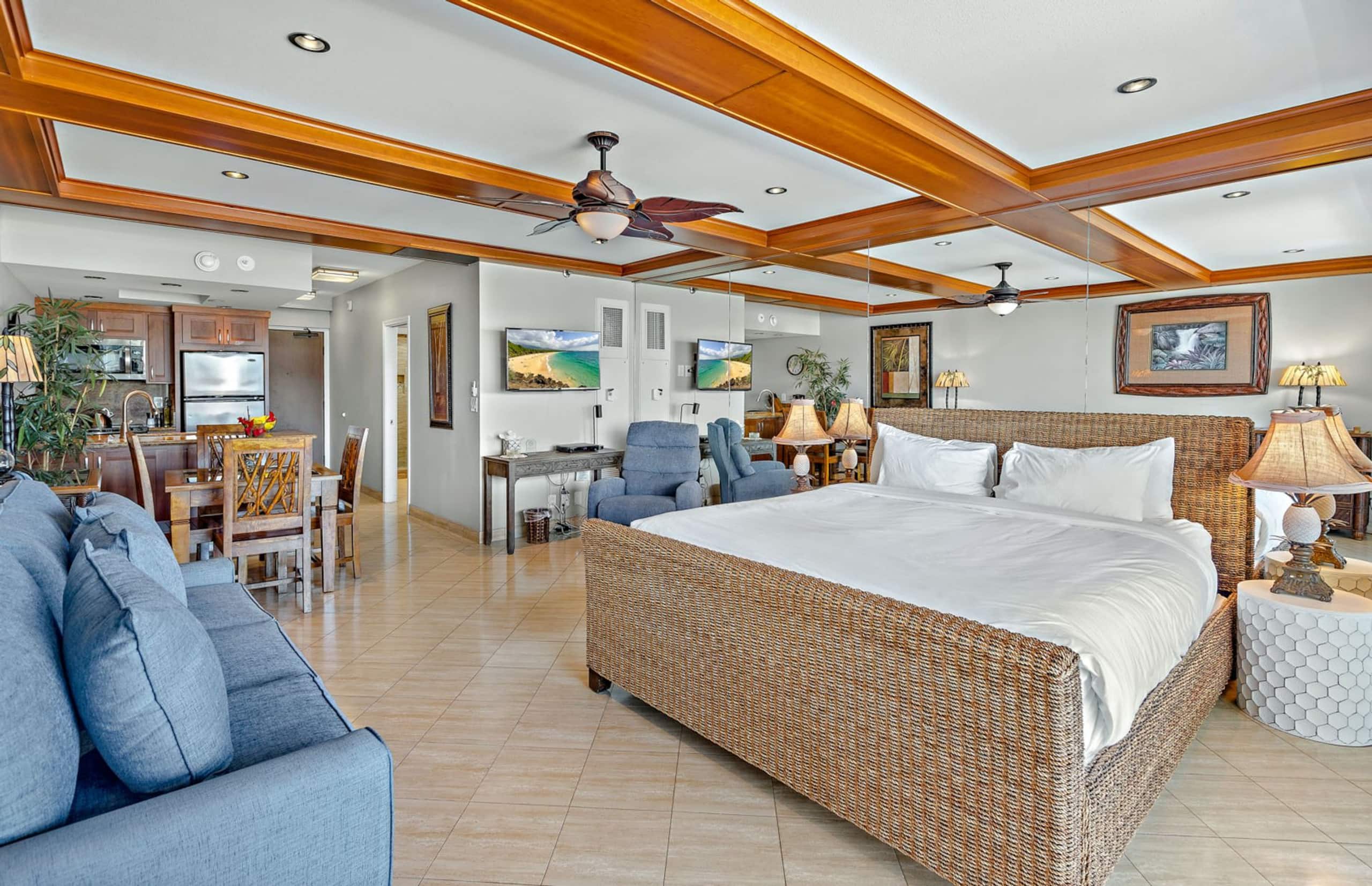 Condo in Lahaina · ★4.7 · Studio · 2 beds · 1 bath - Image 10