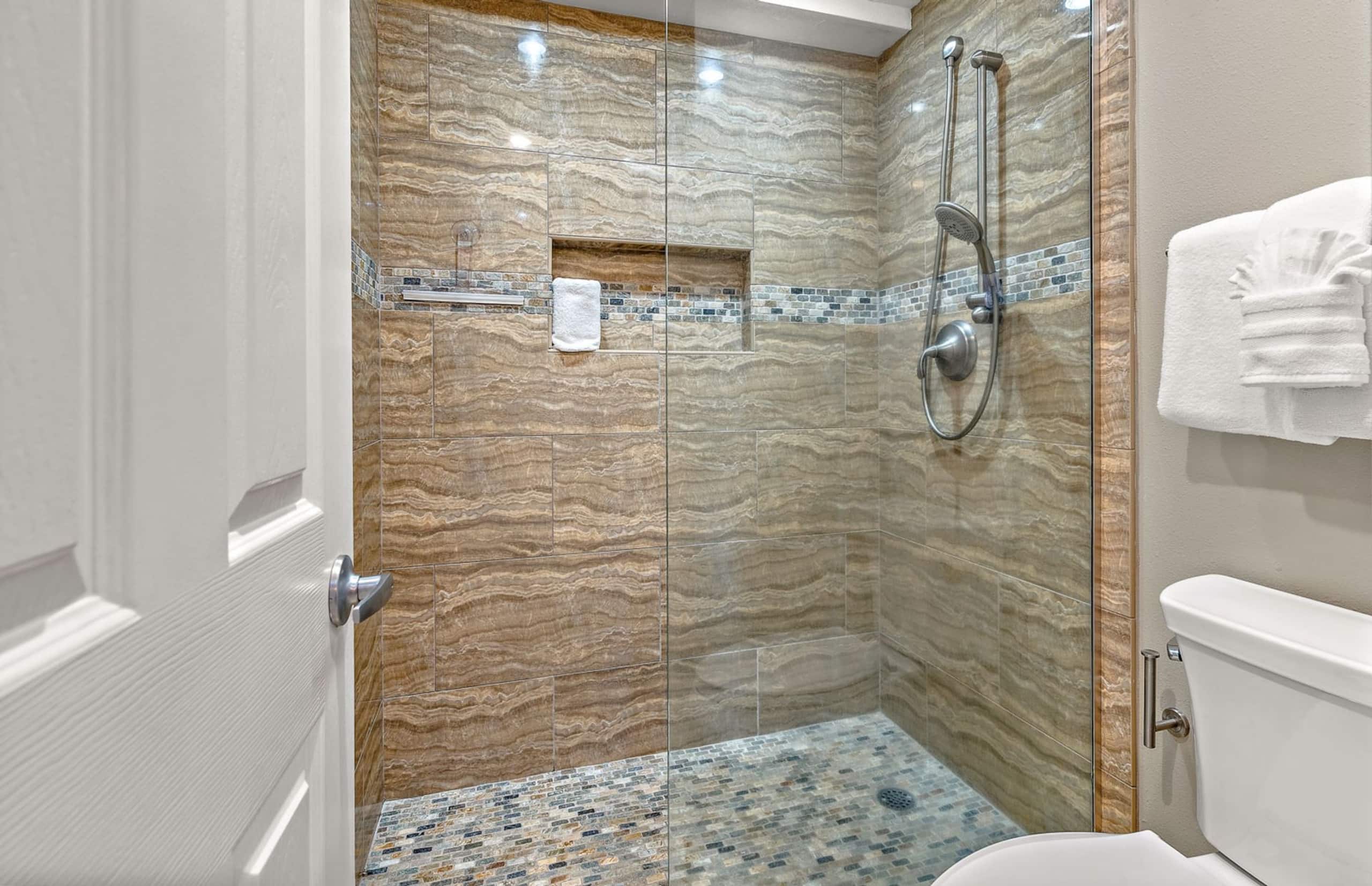 Condo in Lahaina · ★4.7 · Studio · 2 beds · 1 bath - Image 17