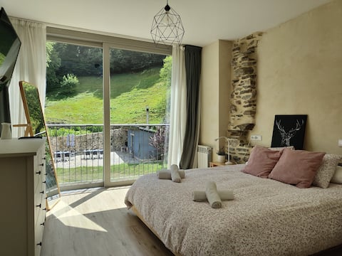 Romantic apartment with fireplace · Val d'Aran