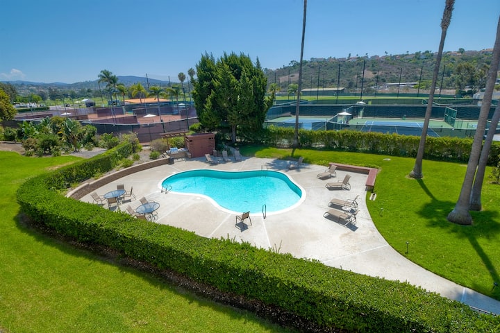 Private Balcony Overlooking Pool | Parking - Encinitas, CA