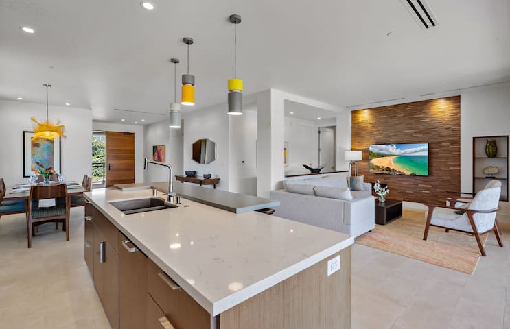 Maui Resort Rentals: Luana Garden Villas 10D gallery image 2