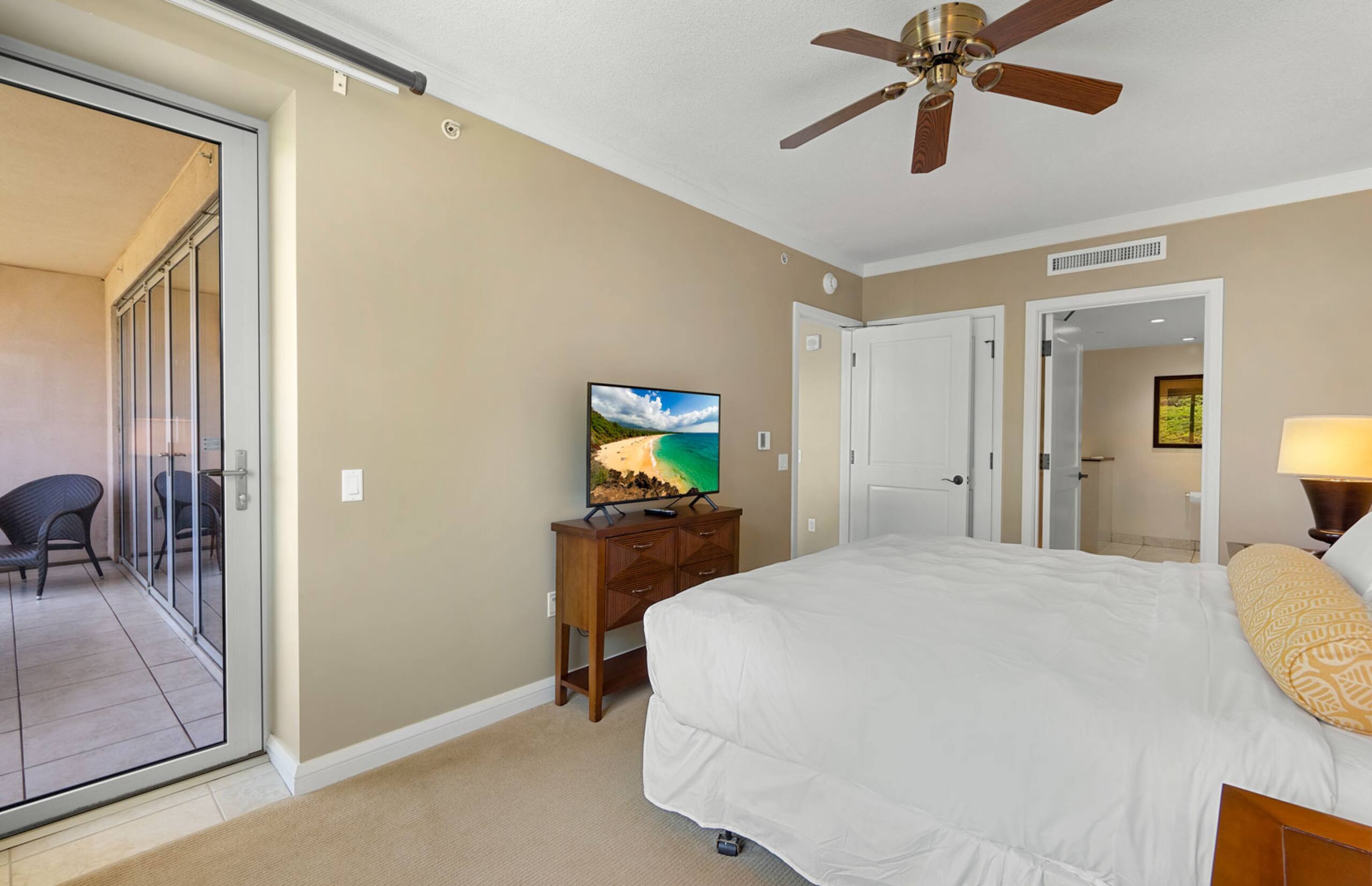 Condo in Lahaina · ★4.8 · 1 bedroom · 2 beds · 1 bath - Image 18
