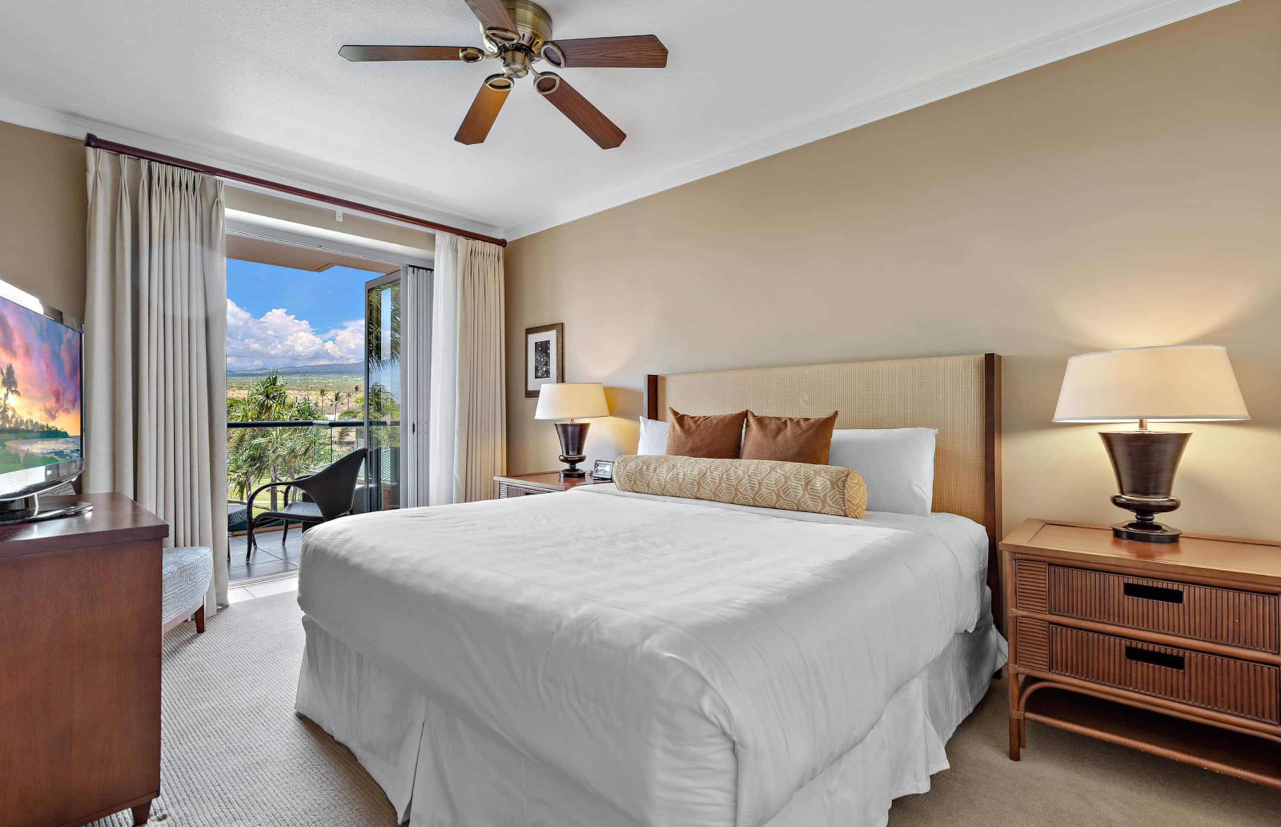 Condo in Lahaina · ★4.76 · 1 bedroom · 2 beds · 1 bath - Image 12