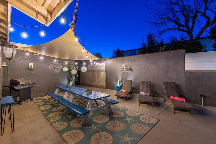 5BR NoHo Fun in the Sun! Pool, Cabana & BBQ! gallery image 5