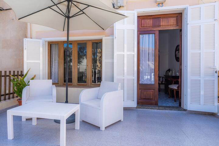 Cas Padrins gallery image 2