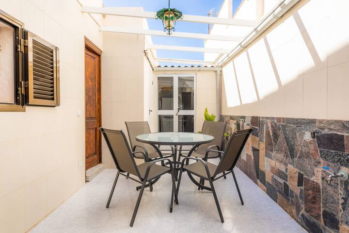 Cas Padrins gallery image 4