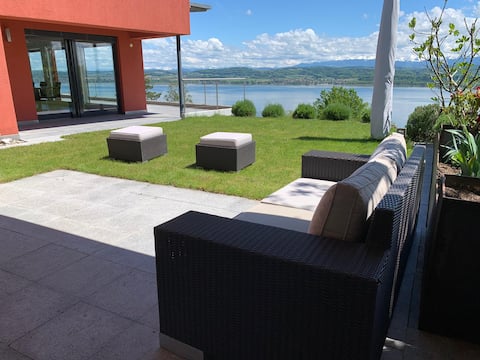 Villa on Lake Murten with breathtaking views