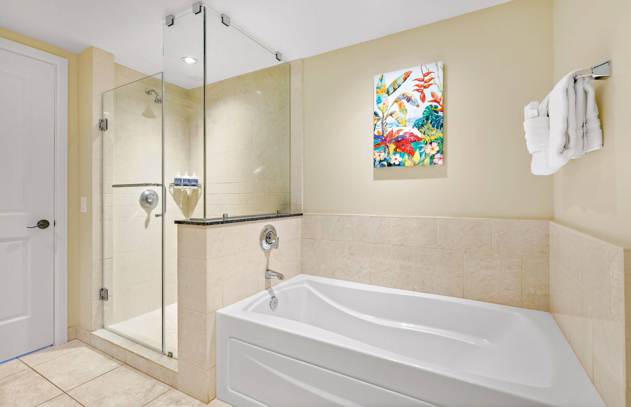 Condo in Lahaina · ★4.88 · 2 bedrooms · 3 beds · 2 baths - Image 21