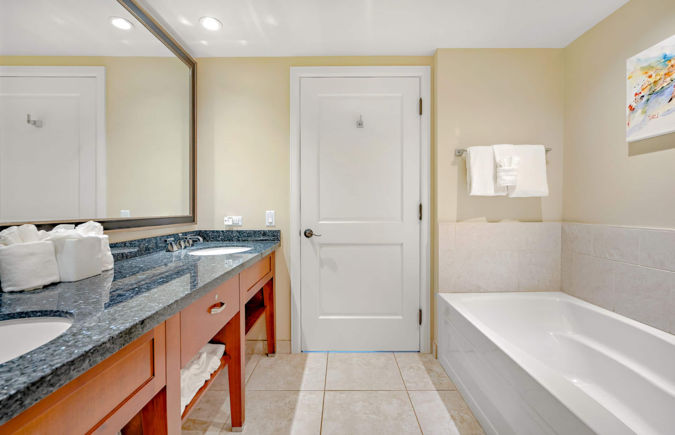 Condo in Lahaina · ★4.88 · 2 bedrooms · 3 beds · 2 baths - Image 26