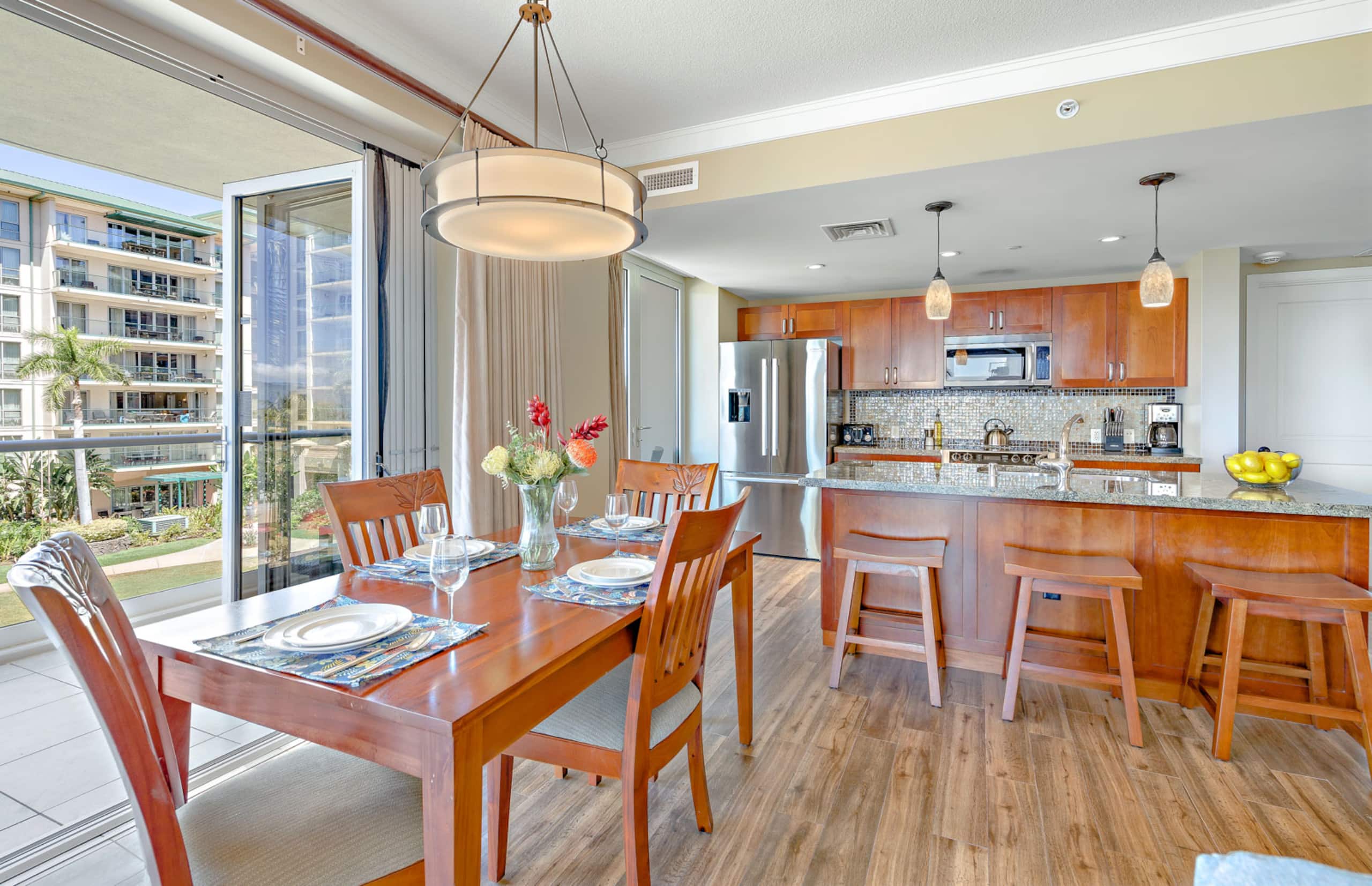 Condo in Lahaina · ★4.88 · 2 bedrooms · 3 beds · 2 baths - Image 16