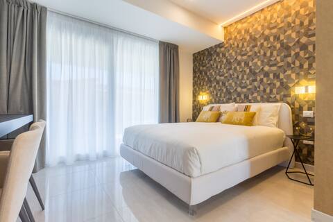 Residence Meridian Unit 5