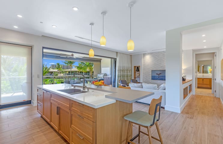 Maui Resort Rentals: 6BR Luana Garden Villas