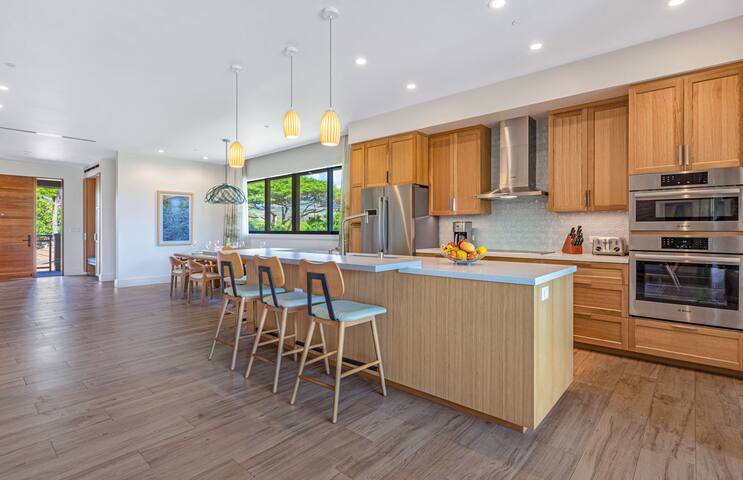 Maui Resort Rentals: 6BR Luana Garden Villas gallery image 5