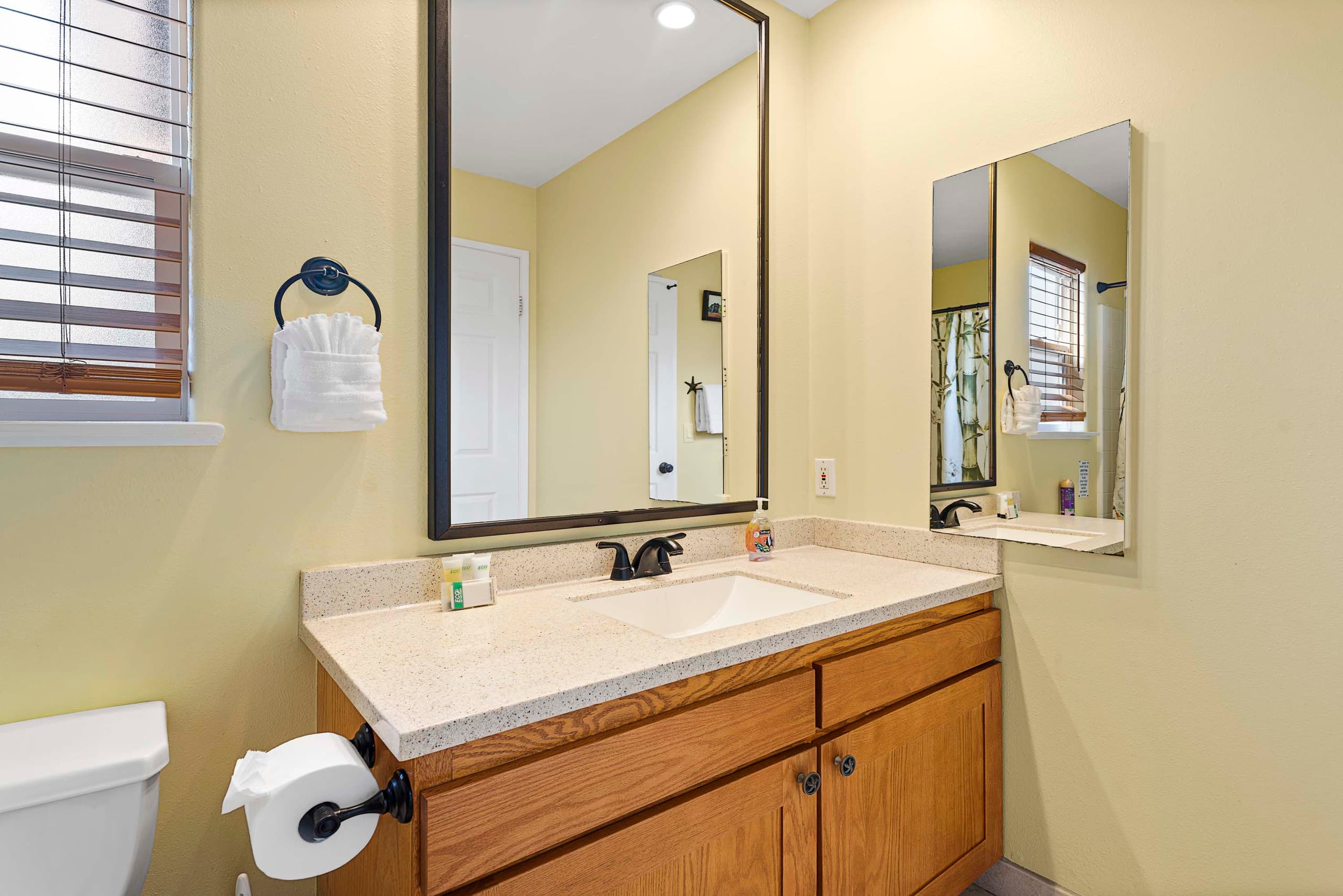 Home in Kailua-Kona · ★4.79 · 4 bedrooms · 7 beds · 4 shared baths - Image 14