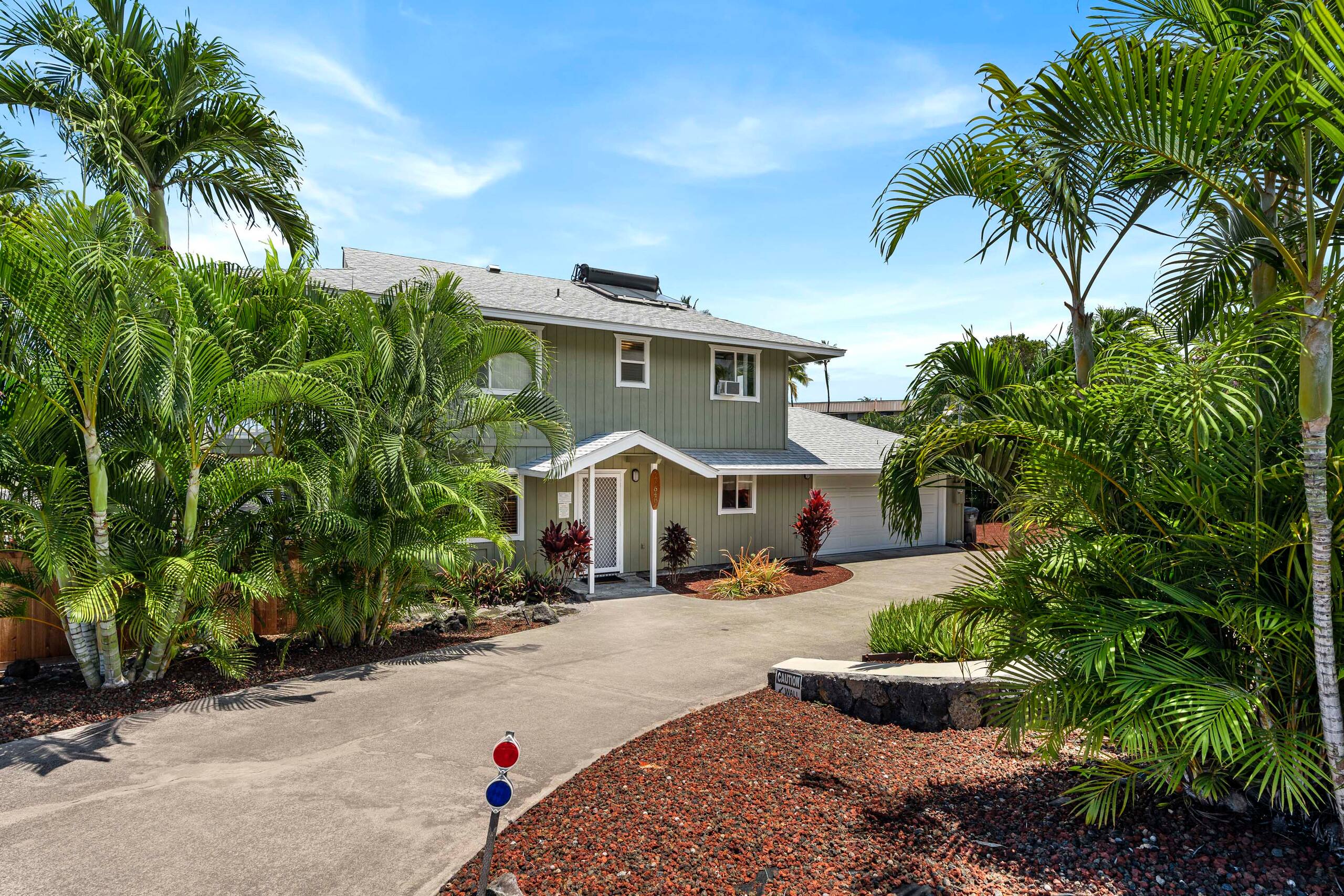 Home in Kailua-Kona · ★4.79 · 4 bedrooms · 7 beds · 4 shared baths - Image 49