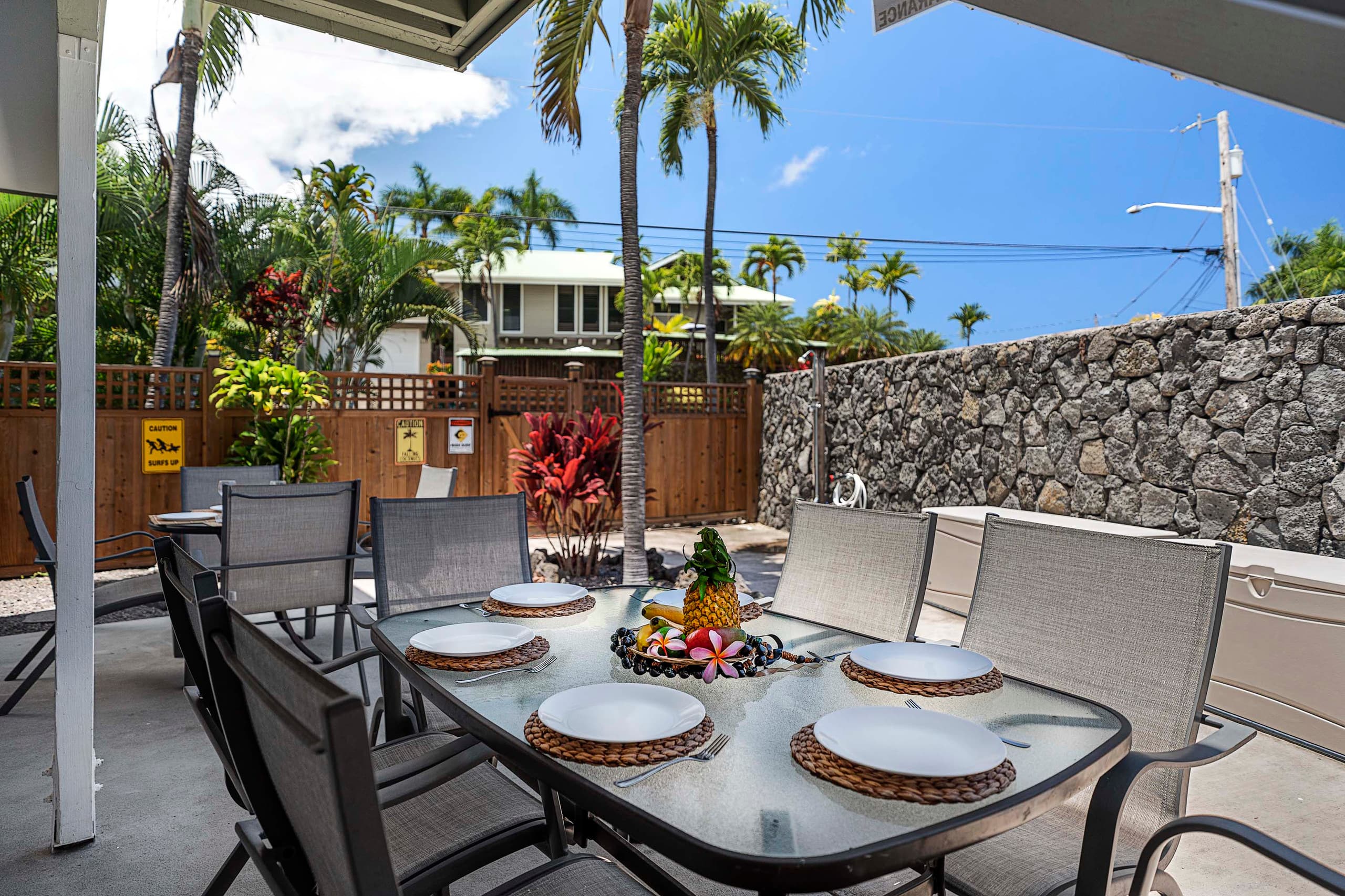 Home in Kailua-Kona · ★4.79 · 4 bedrooms · 7 beds · 4 shared baths - Image 23