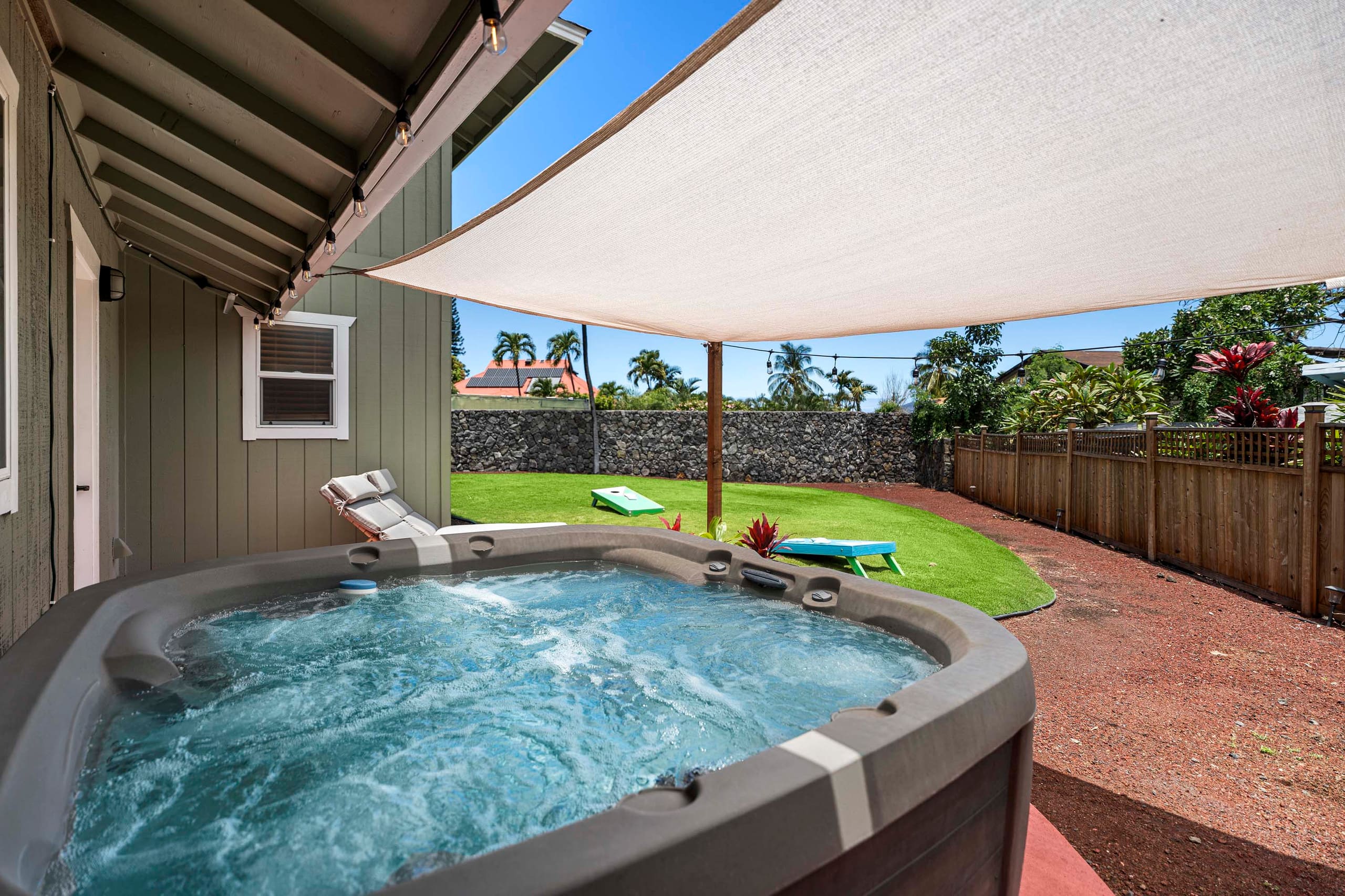 Home in Kailua-Kona · ★4.79 · 4 bedrooms · 7 beds · 4 shared baths - Image 5