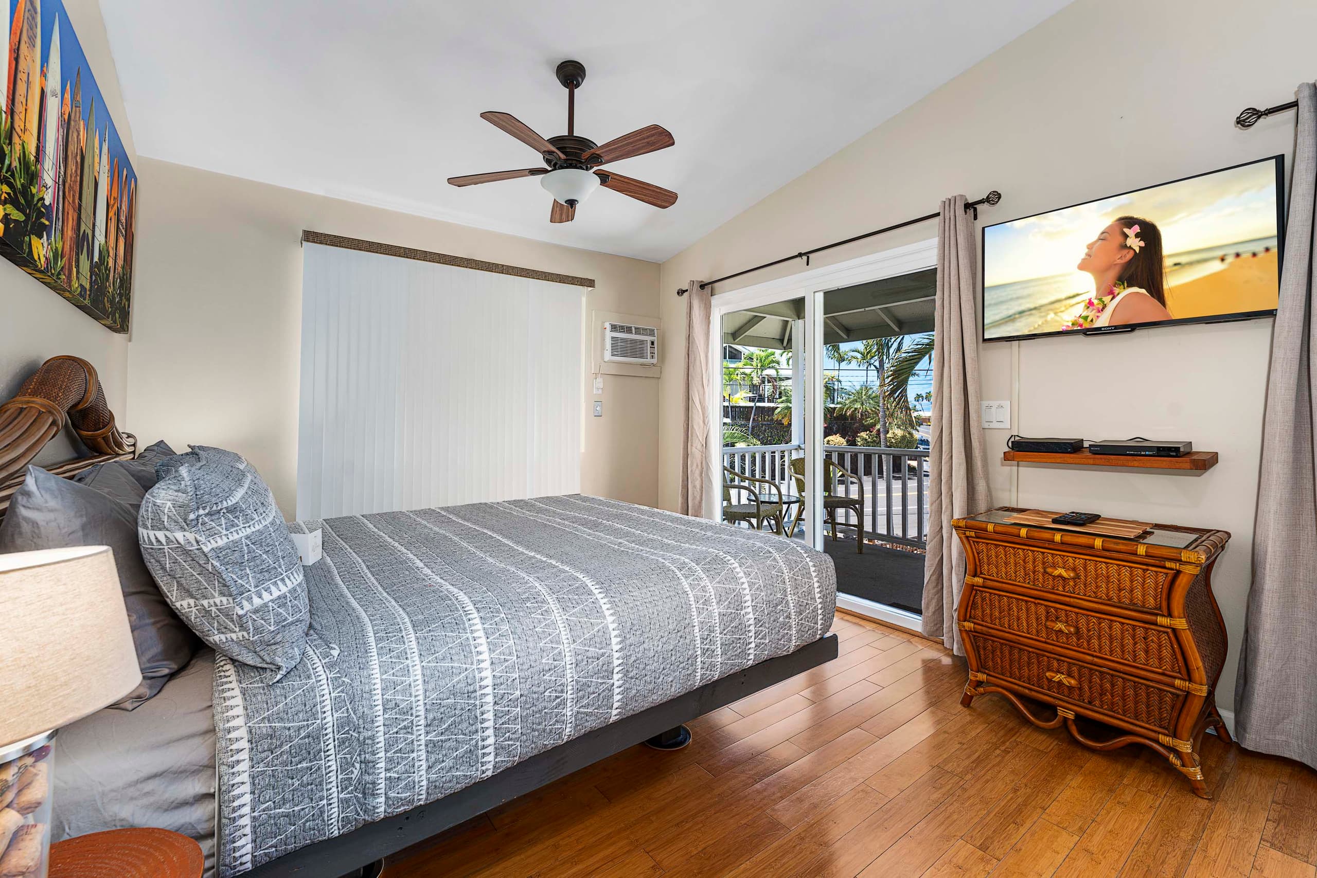 Home in Kailua-Kona · ★4.79 · 4 bedrooms · 7 beds · 4 shared baths - Image 8