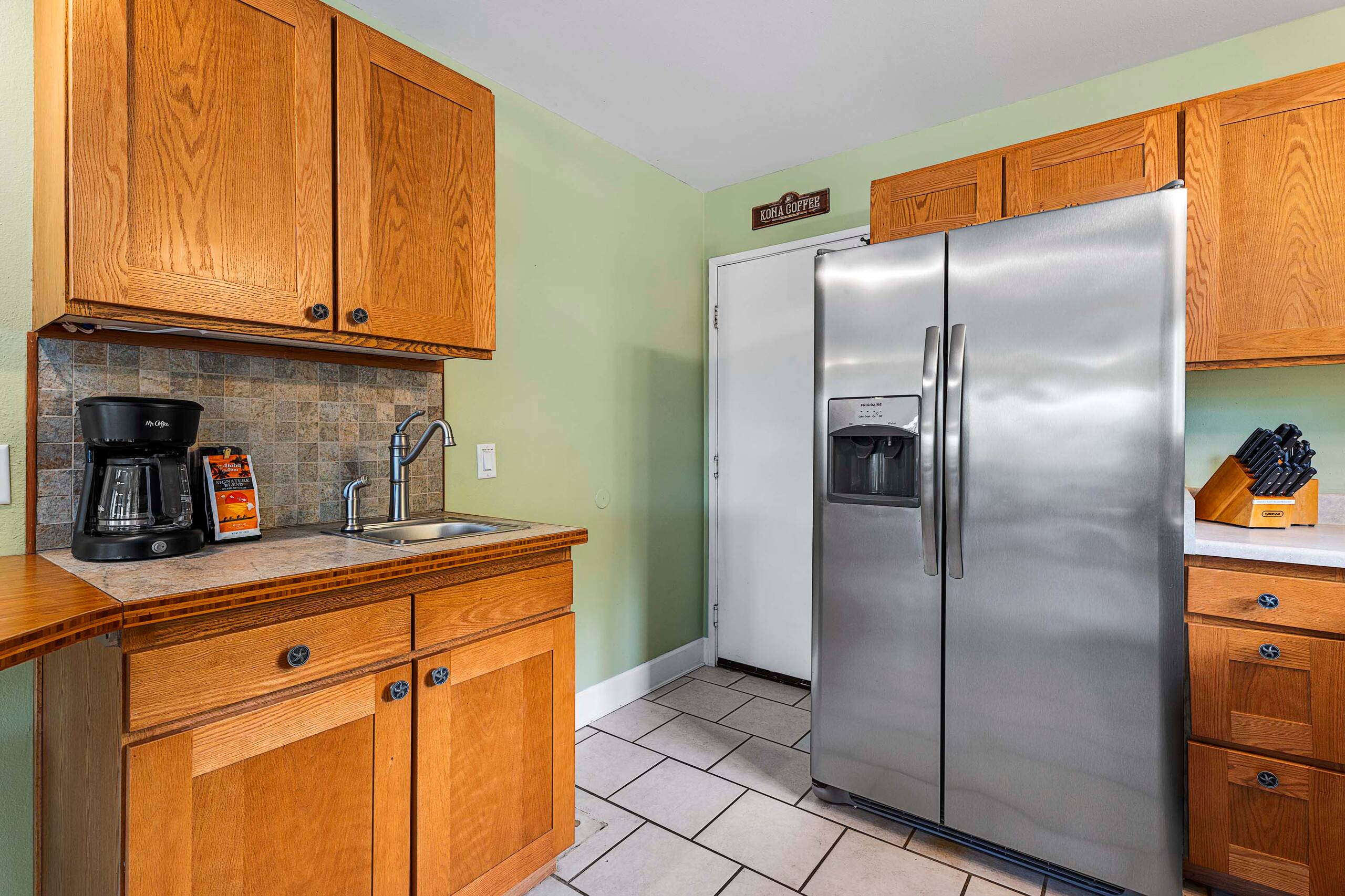 Home in Kailua-Kona · ★4.79 · 4 bedrooms · 7 beds · 4 shared baths - Image 30