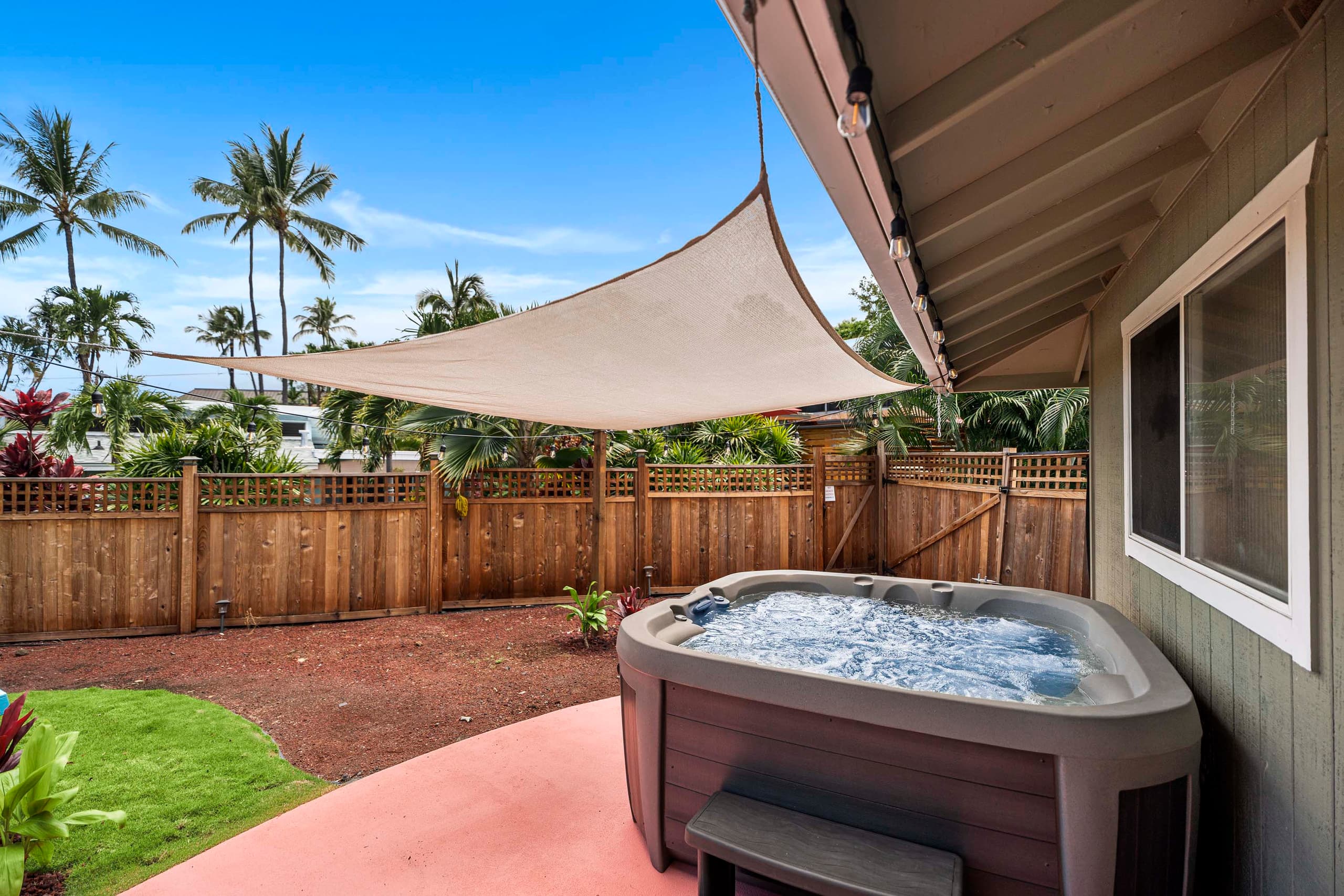 Home in Kailua-Kona · ★4.79 · 4 bedrooms · 7 beds · 4 shared baths - Image 34