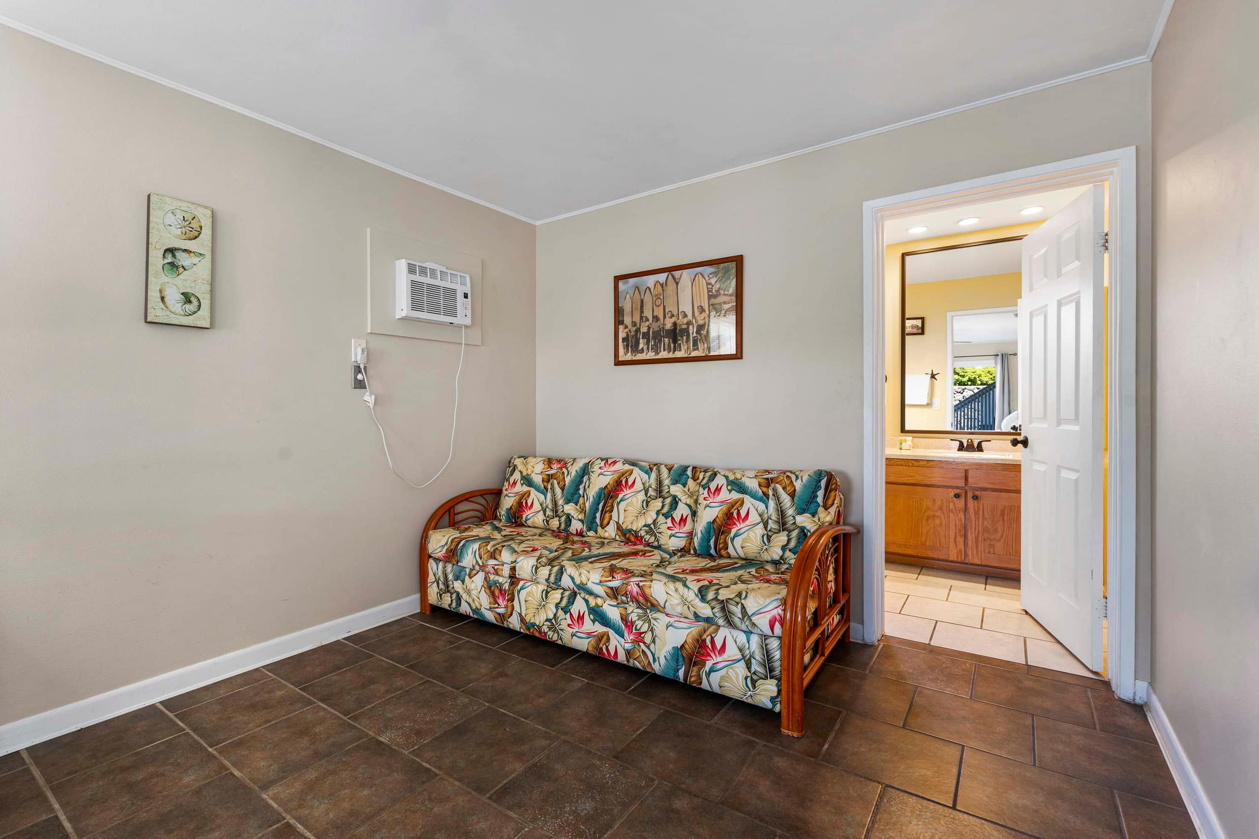 Home in Kailua-Kona · ★4.79 · 4 bedrooms · 7 beds · 4 shared baths - Image 39