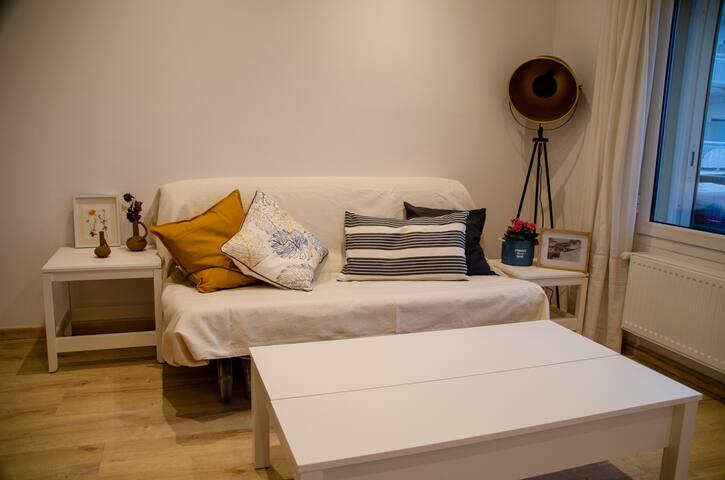 narcis monturiol – apartment with terrace and view gallery image 2