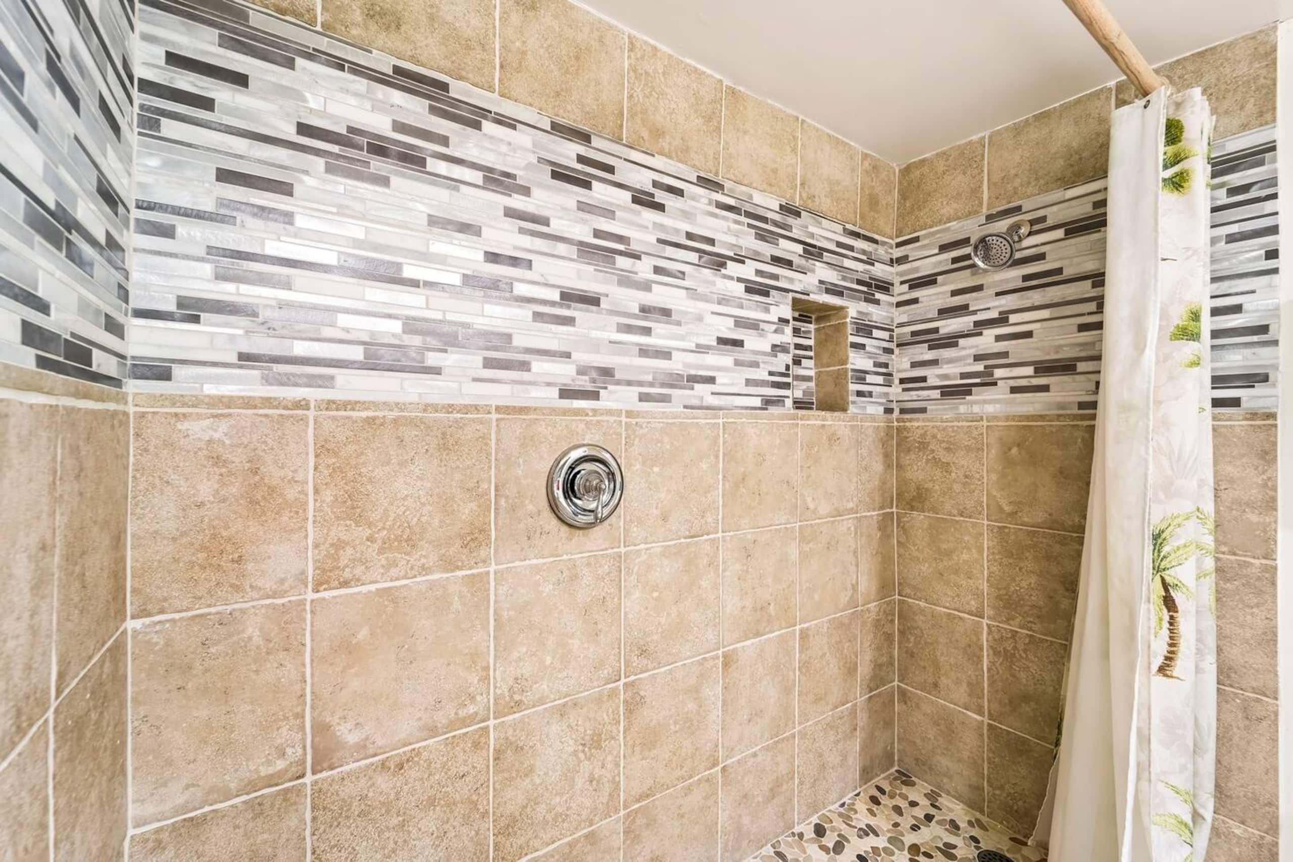 Condo in Kailua-Kona · ★4.8 · 2 bedrooms · 2 beds · 2 baths - Image 15