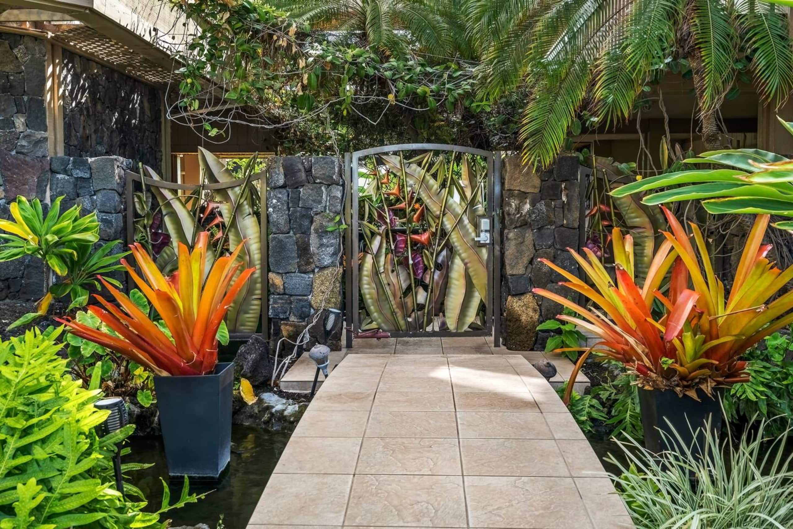 Condo in Kailua-Kona · ★4.8 · 2 bedrooms · 2 beds · 2 baths - Image 27