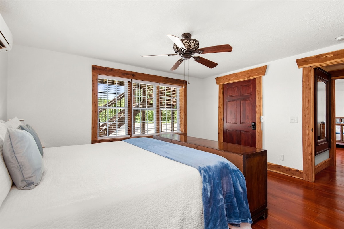 "Awesome balconies to sit on and drink your coffee or wine.  Overall, great,  clean place to getaway!!!  Would definitely recommend." November 2023