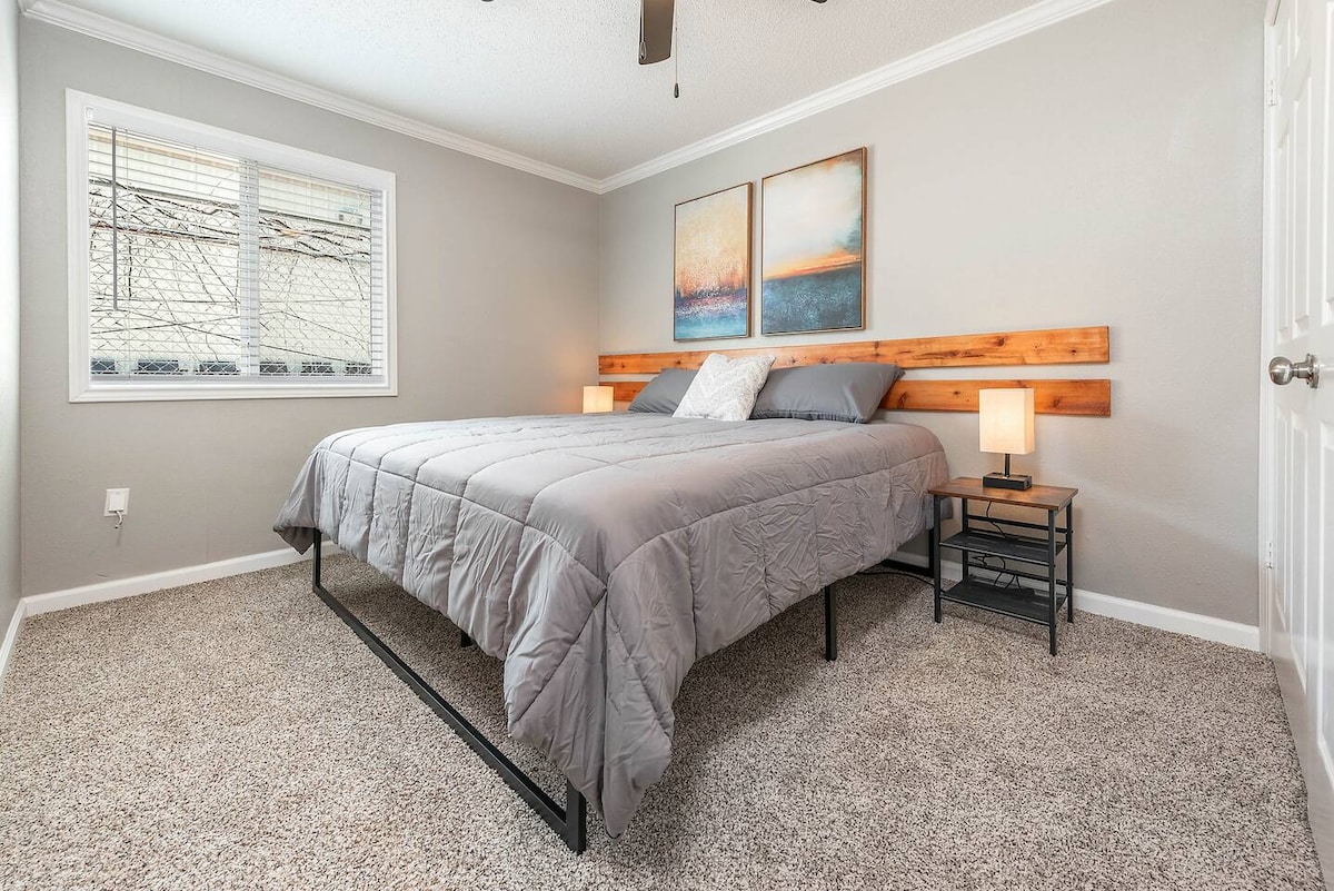 Spavaća soba 1 - bračni krevet (širine 180 - 200