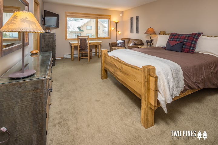 Chumba cha kulala cha Master na Kitanda cha Malkia