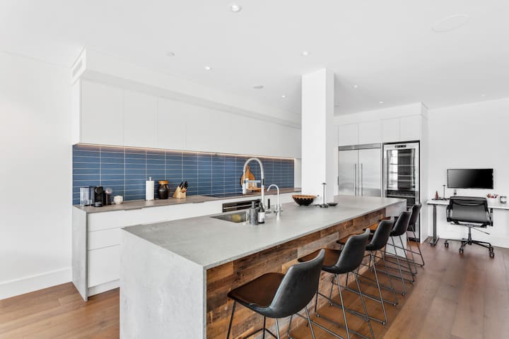 Quinovic Viaduct managed Airbnb listing 2