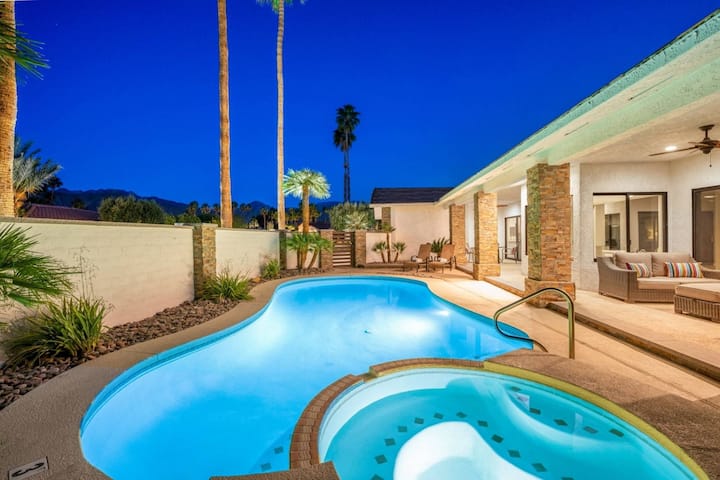 Beautiful And Remodeled 3 Bed/3 Bath Home In A Private Community, South Palm Desert! - Palm Desert, CA