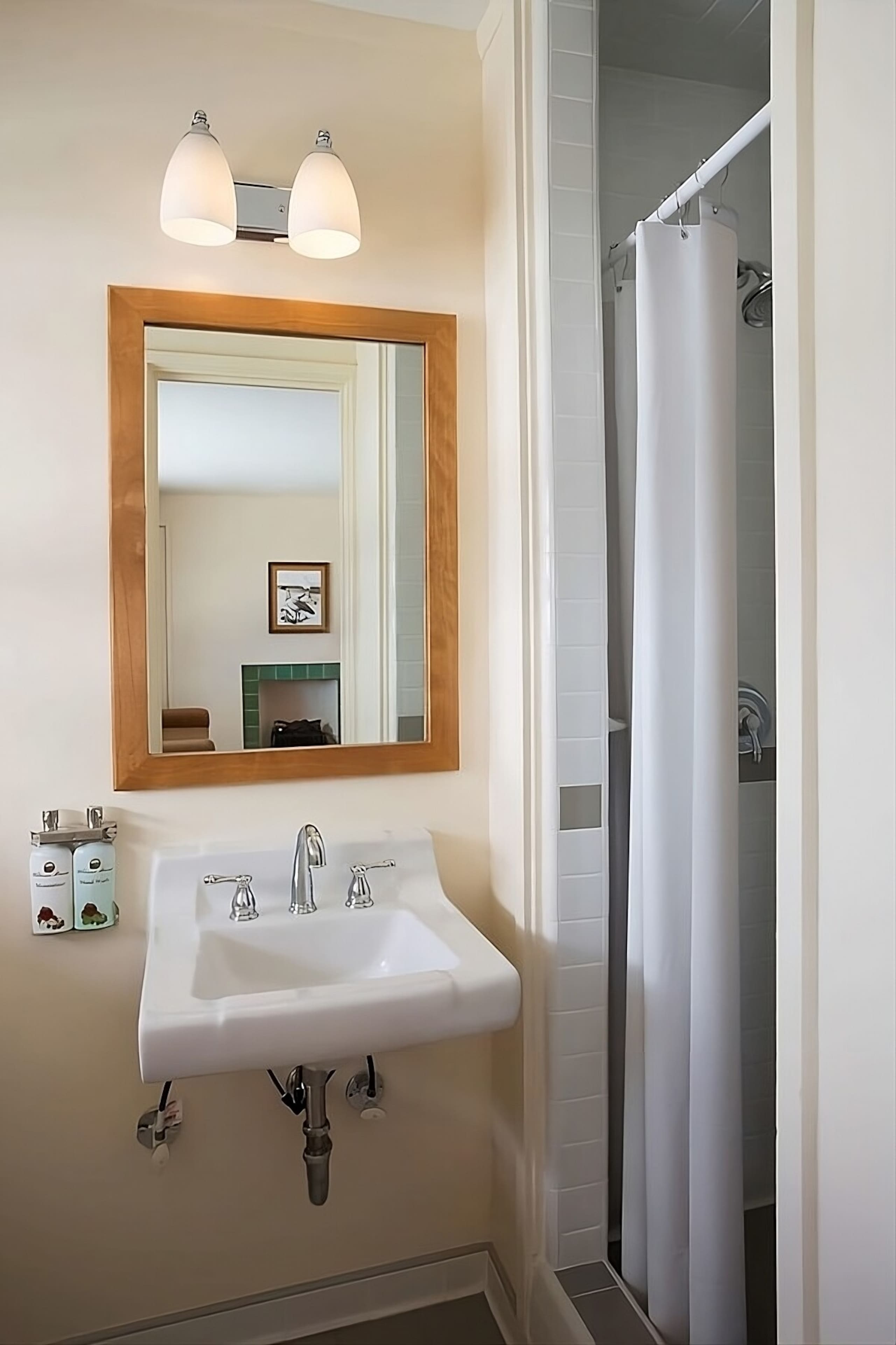 Hotel in Pahoa · ★4.33 · 1 bedroom · 1 private bath - Image 3