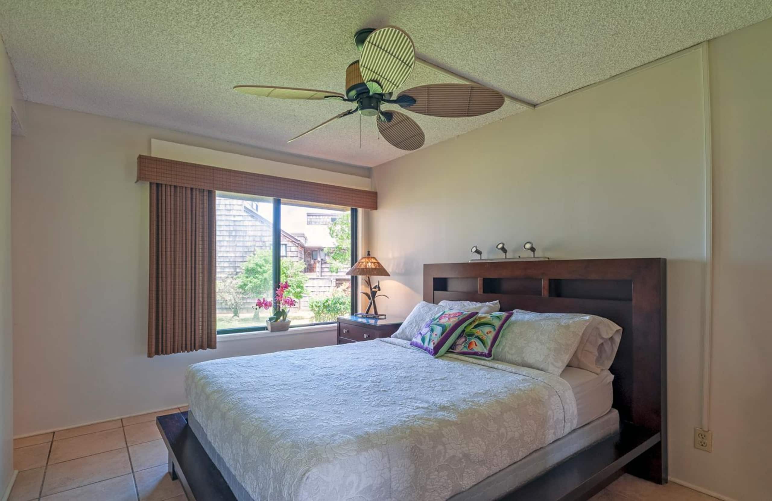 Condo in Princeville · ★4.49 · 1 bedroom · 2 beds · 1 private bath - Image 12