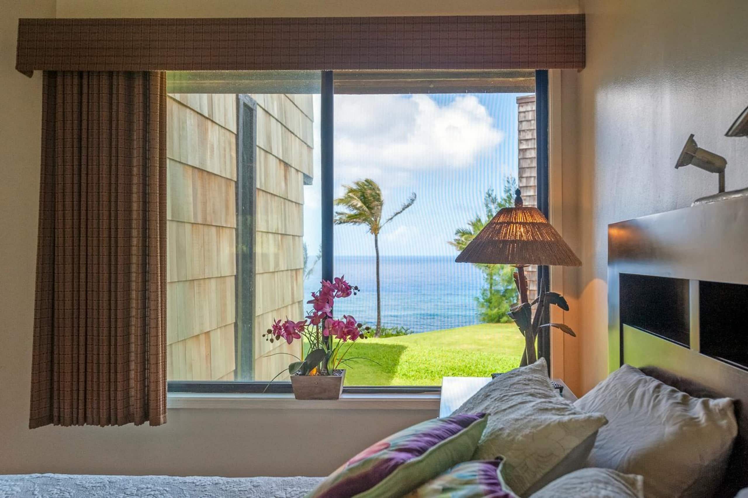 Condo in Princeville · ★4.49 · 1 bedroom · 2 beds · 1 private bath - Image 16