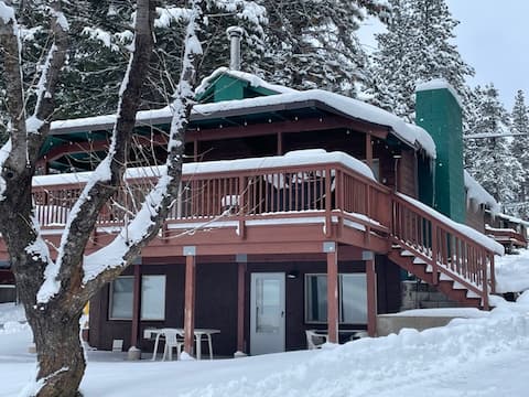 Lake Views at Lake Almanor 11: Lakeside Resort