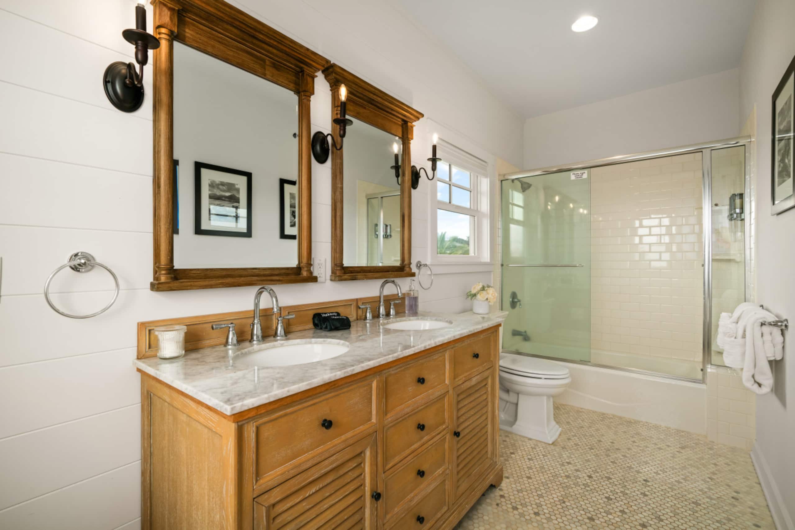 NEW Estate 5BR Retreat, Pool, AC & PickleBall - Photo 16