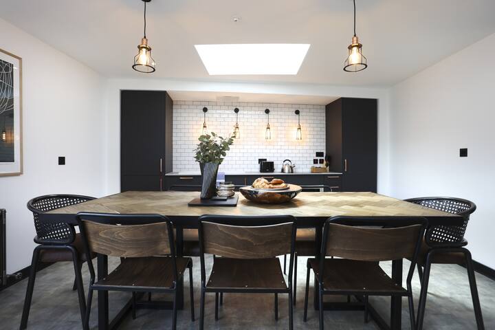 Head Brewer: Stylish 3-bed Apt-4th floor gallery image 5