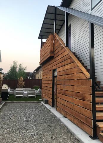 West Side Oasis – Modern Townhome in Bozeman’s Val gallery image 3