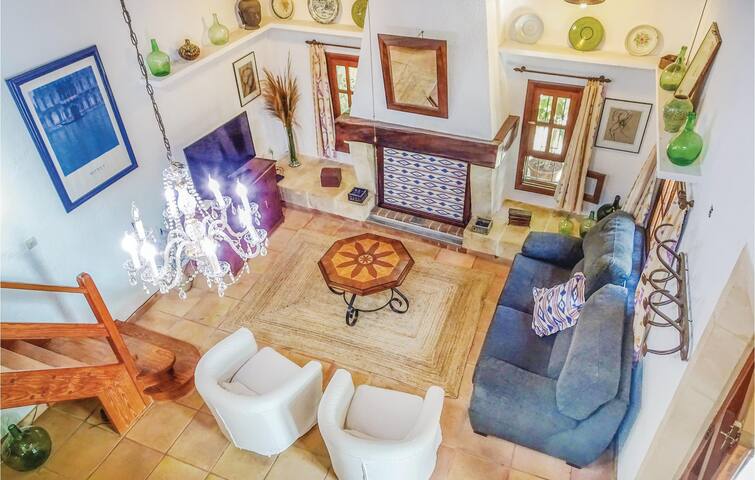 4 bedroom awesome home in Manacor gallery image 2