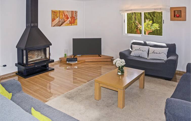 5 bedroom stunning home in Lluchmajor gallery image 2