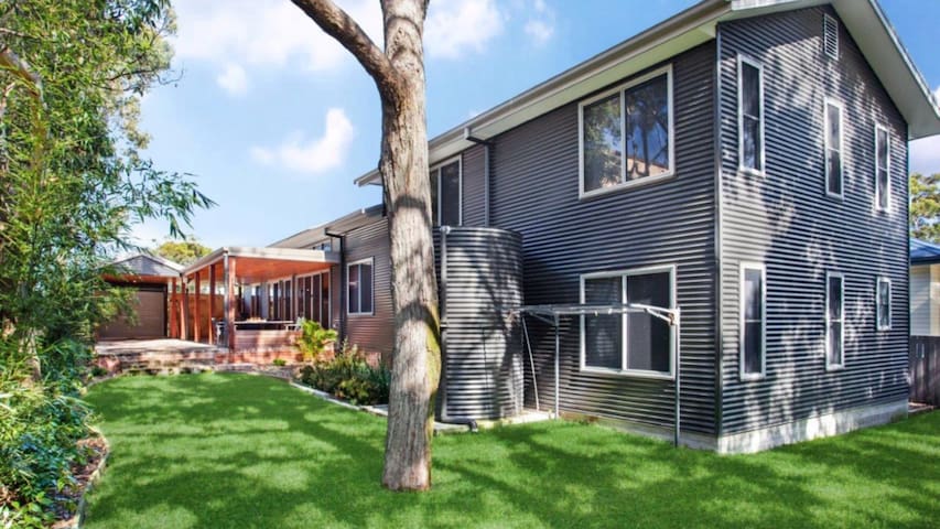 Stunning Beach House gallery image 3