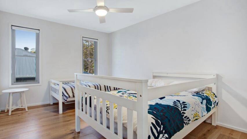 Stunning Beach House gallery image 5