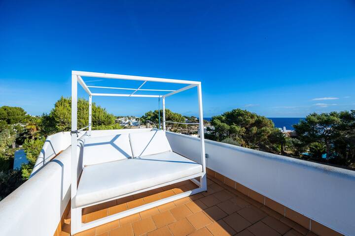 Luna gallery image 3