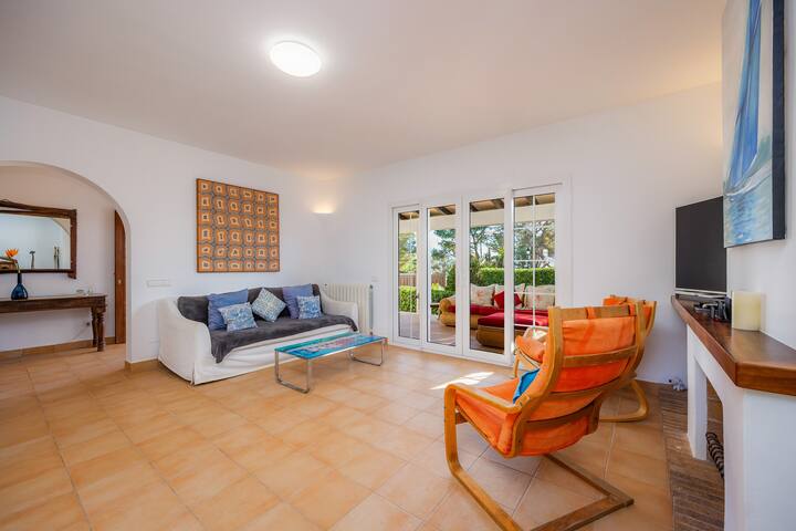 Luna gallery image 5